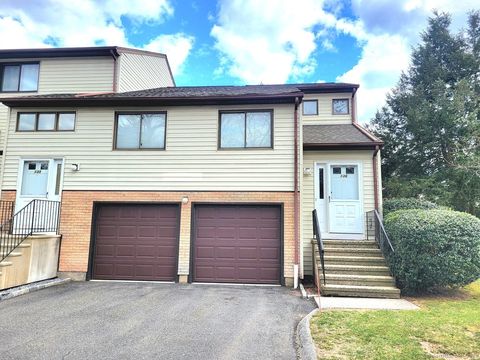 Condo For Sale - 13 Oak Forest Drive #6<br/> Manchester, CT 06042