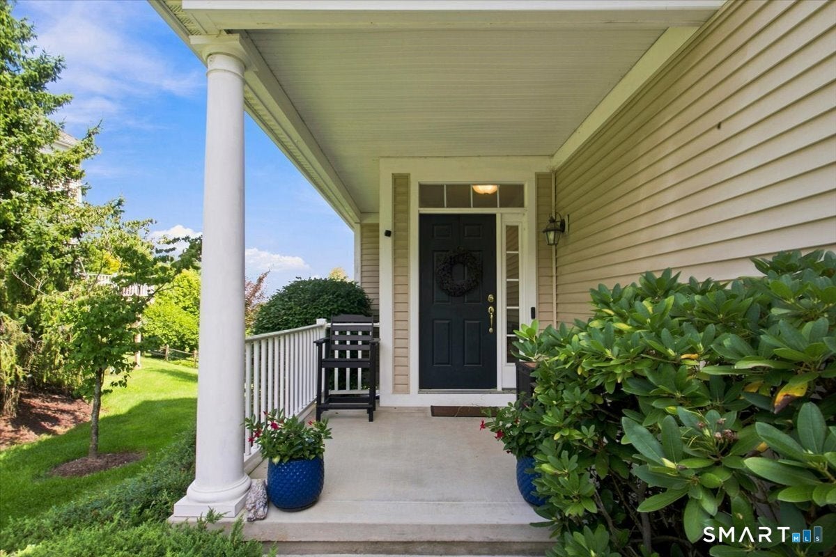 35 Maura Lane 35
