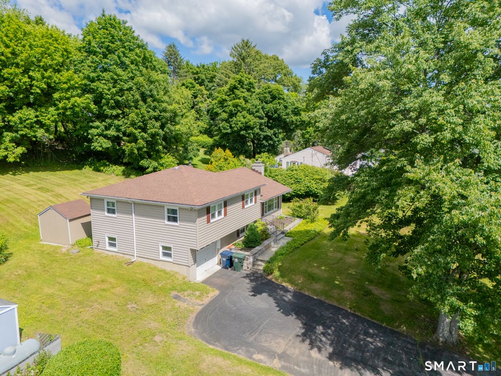 Photo of 33 Kingswood Road, Danbury, CT 06811 (MLS # 24181171)
