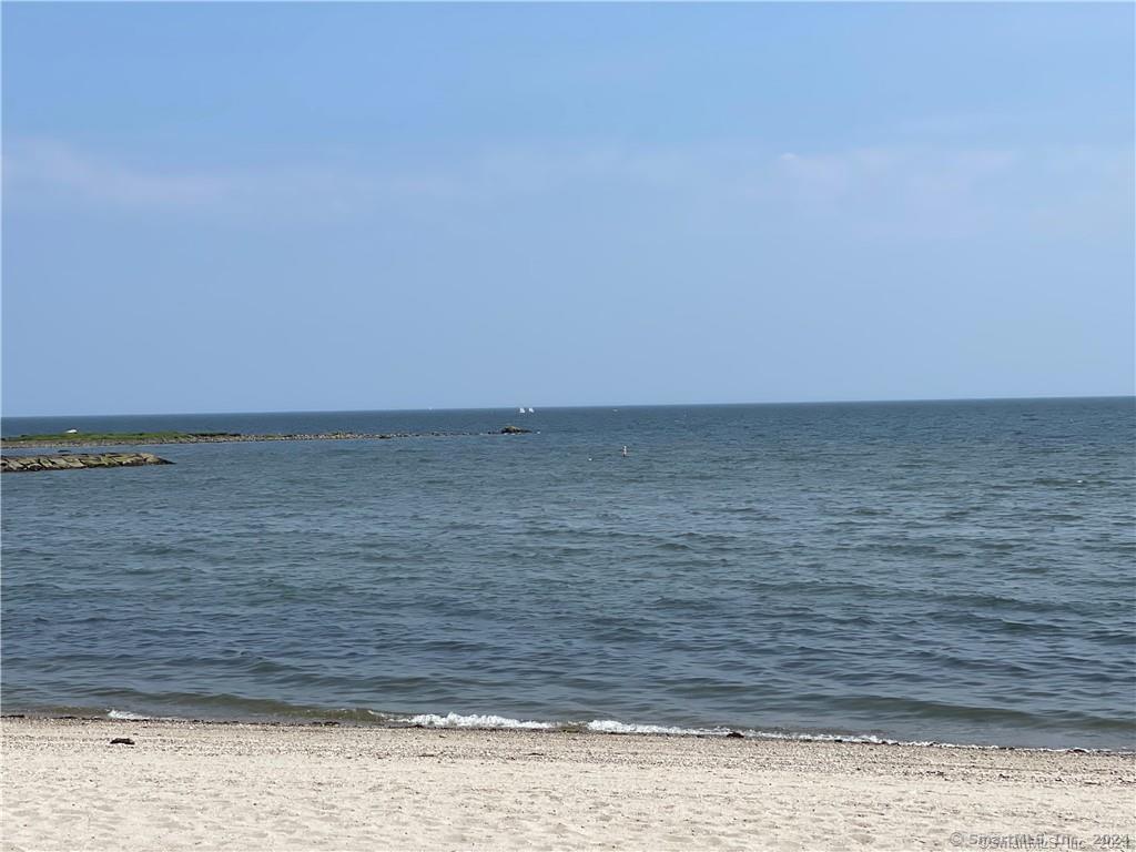 Rental Property at Soundview Drive, Westport, Connecticut - Bedrooms: 4 
Bathrooms: 3.5 
Rooms: 8  - $20,000 MO.