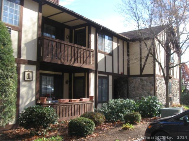 Rental Property at 125 Warner Hill Road 2, Stratford, Connecticut - Bedrooms: 1 
Bathrooms: 1 
Rooms: 4  - $1,950 MO.