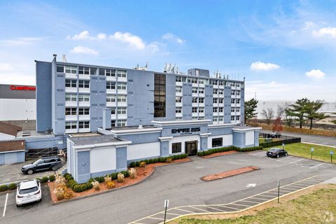 Photo of 225 Lordship Boulevard #6A, Stratford, CT 06615 (MLS # 24162680)