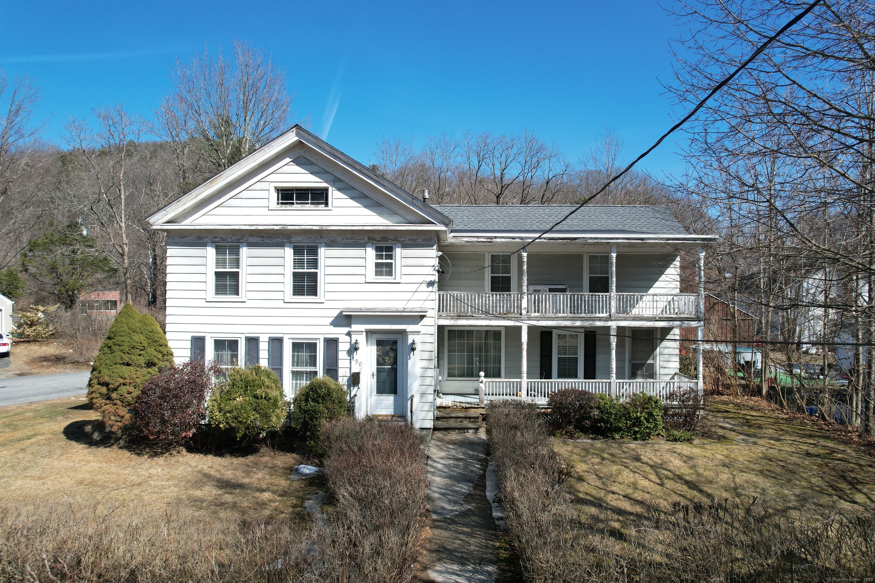 Meadow Street, Winchester, Connecticut - 4 Bedrooms  
2 Bathrooms  
8 Rooms - 