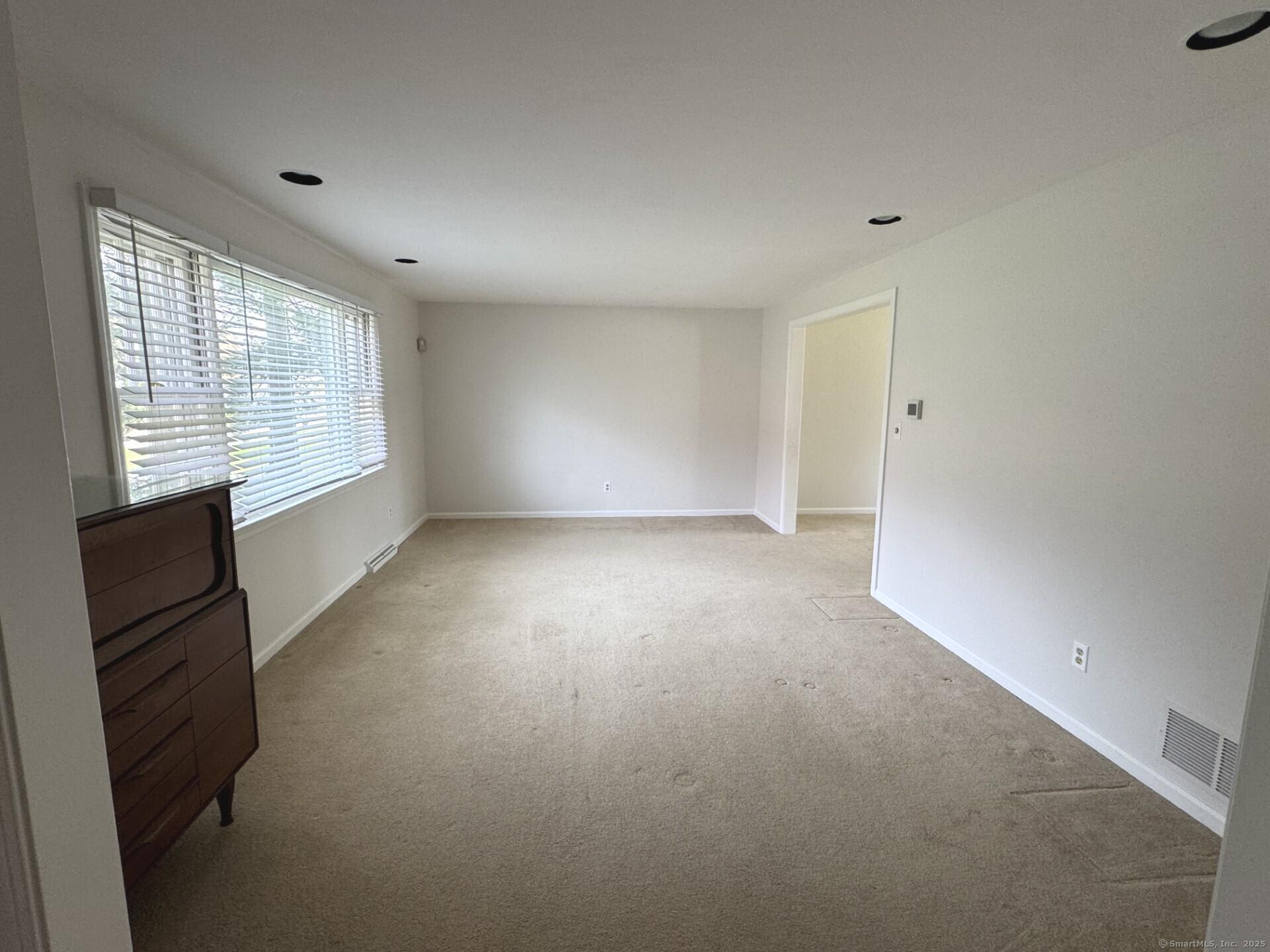 24 Abby Lane, Hamden, Connecticut image 13