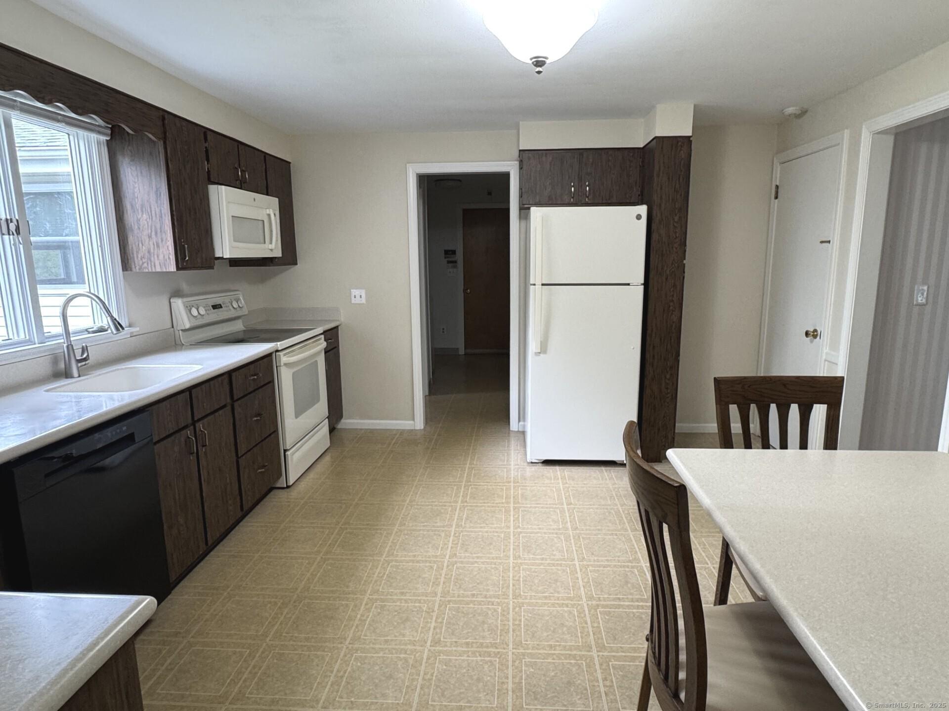 24 Abby Lane, Hamden, Connecticut image 10
