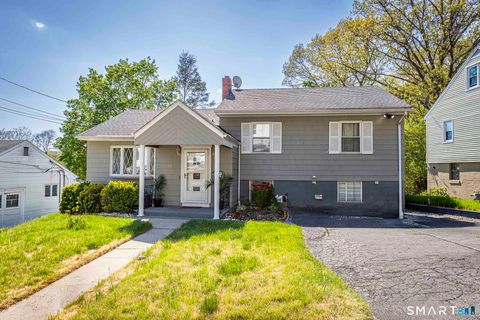 Photo of 42 Coppola Terrace, Derby, CT 06418 (MLS # 24173874)