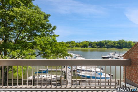 Condo For Rent - 15 River Road #205<br/> Fairfield County, Greenwich, CT 06807