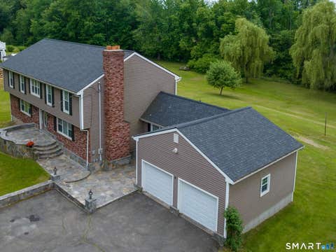 Homes For Sale - 100 Mount Tobe Road<br/> Litchfield County, Plymouth, CT 06782