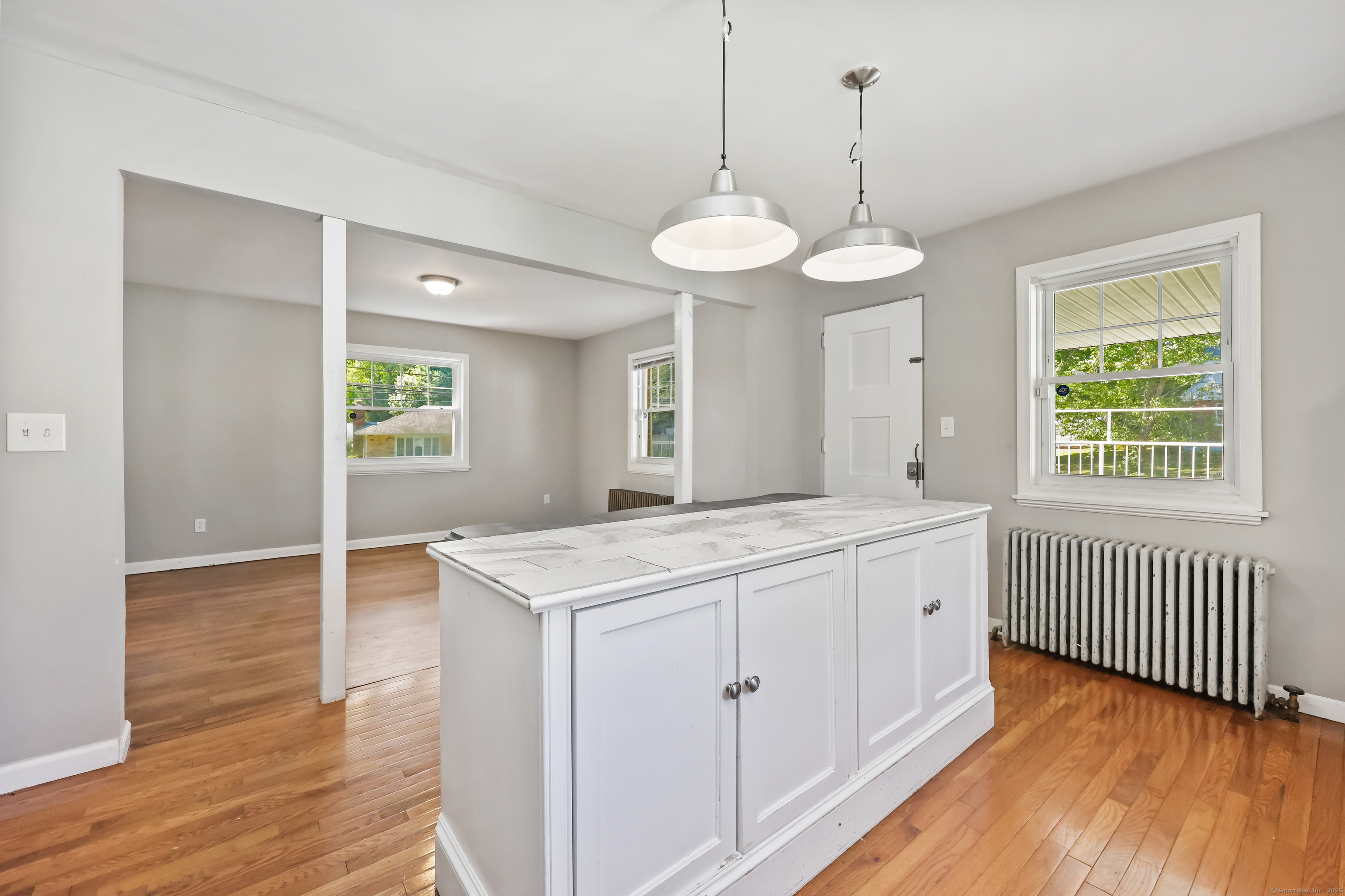 Bridgeport, Connecticut 06606, United States, 4 Bedrooms Bedrooms, ,3 BathroomsBathrooms,Residential,Pending,209428