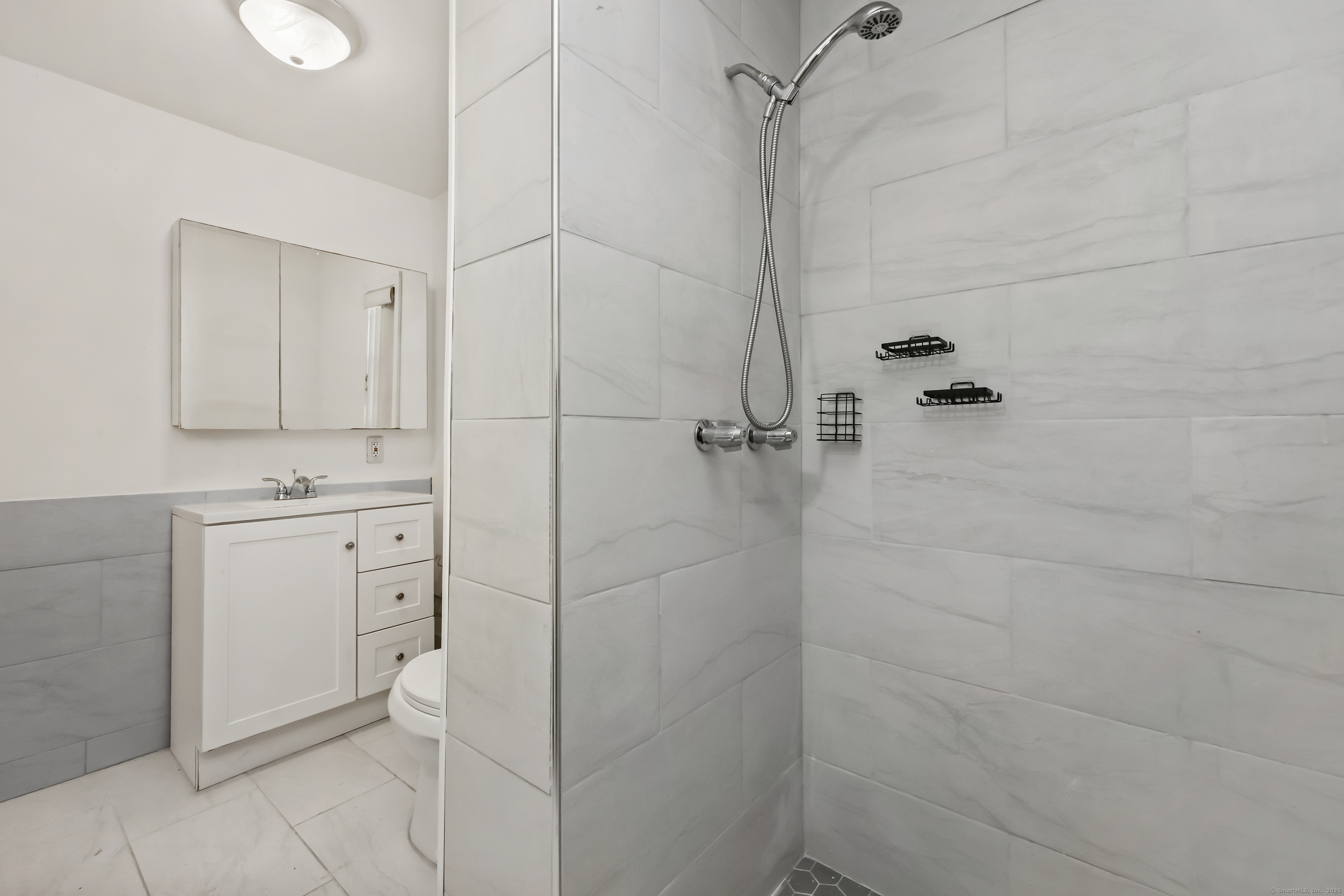 Bridgeport, Connecticut 06606, United States, 4 Bedrooms Bedrooms, ,3 BathroomsBathrooms,Residential,Pending,209428