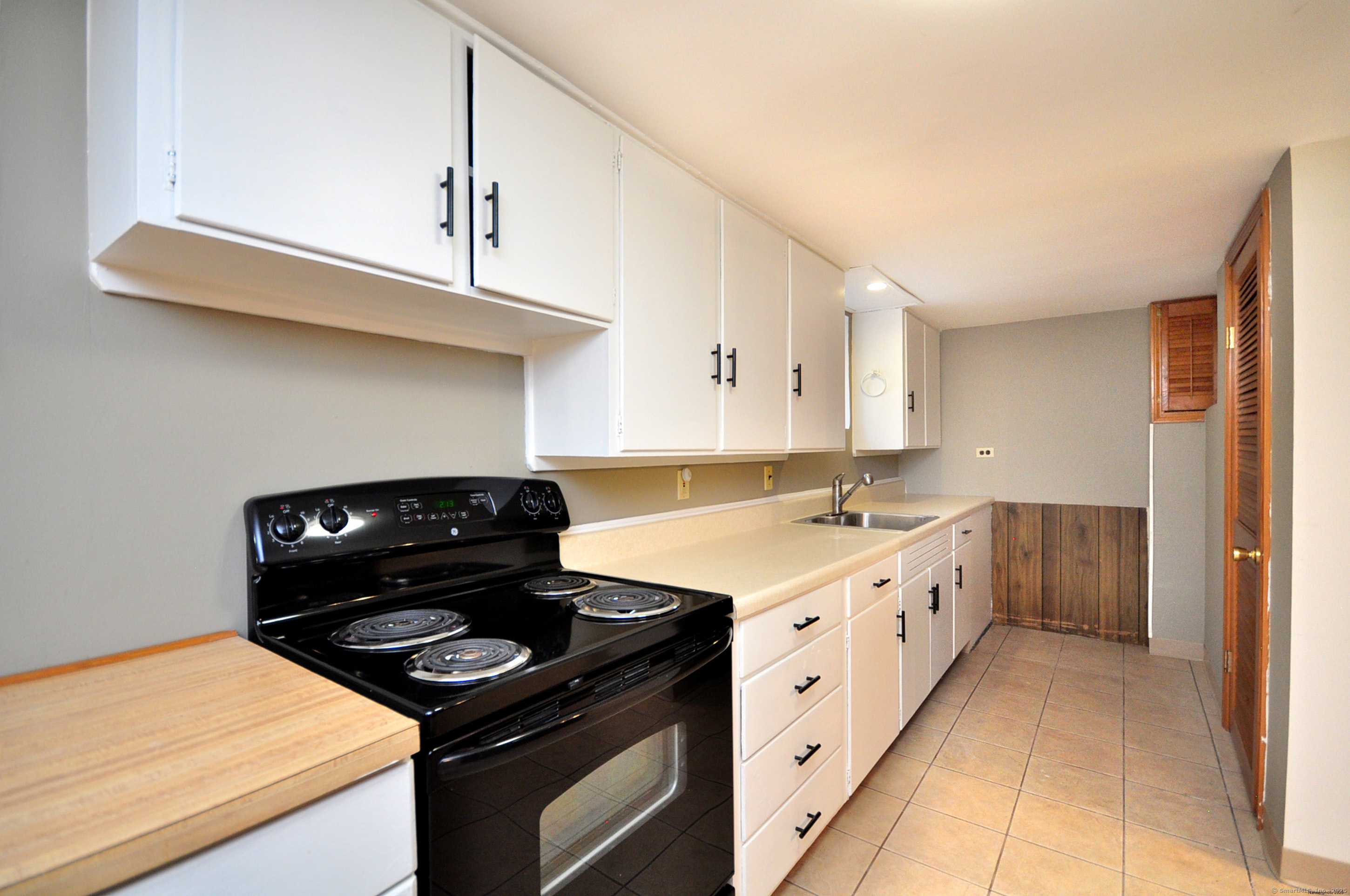 816 Jerome Avenue, Bristol, Connecticut image 26