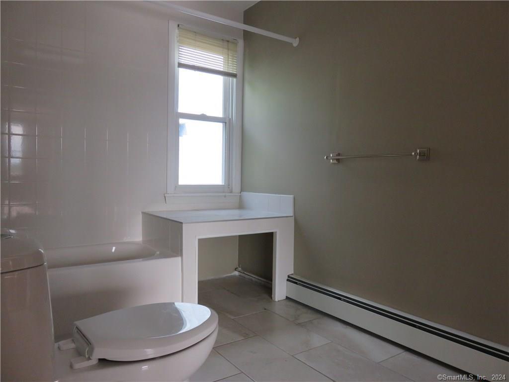 West Hartford, Connecticut 06119, United States, 3 Bedrooms Bedrooms, ,1 BathroomBathrooms,Residential,Active,164229