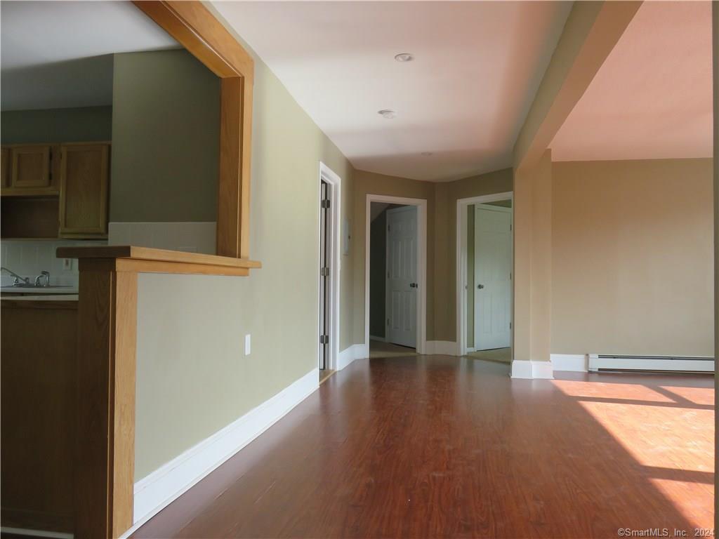 West Hartford, Connecticut 06119, United States, 3 Bedrooms Bedrooms, ,1 BathroomBathrooms,Residential,Active,164229