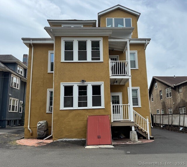 West Hartford, Connecticut 06119, United States, 3 Bedrooms Bedrooms, ,1 BathroomBathrooms,Residential,Active,164229