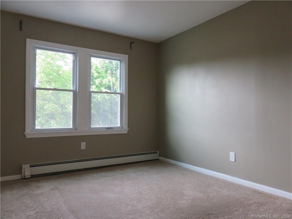 West Hartford, Connecticut 06119, United States, 3 Bedrooms Bedrooms, ,1 BathroomBathrooms,Residential,Active,164229