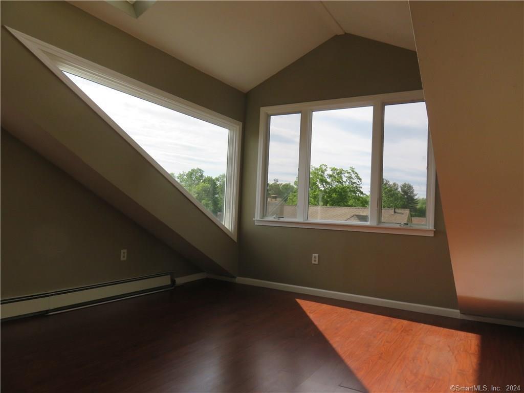 West Hartford, Connecticut 06119, United States, 3 Bedrooms Bedrooms, ,1 BathroomBathrooms,Residential,Active,164229