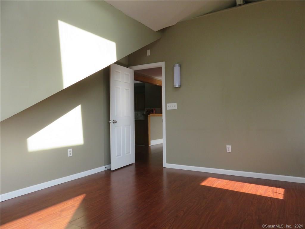 West Hartford, Connecticut 06119, United States, 3 Bedrooms Bedrooms, ,1 BathroomBathrooms,Residential,Active,164229