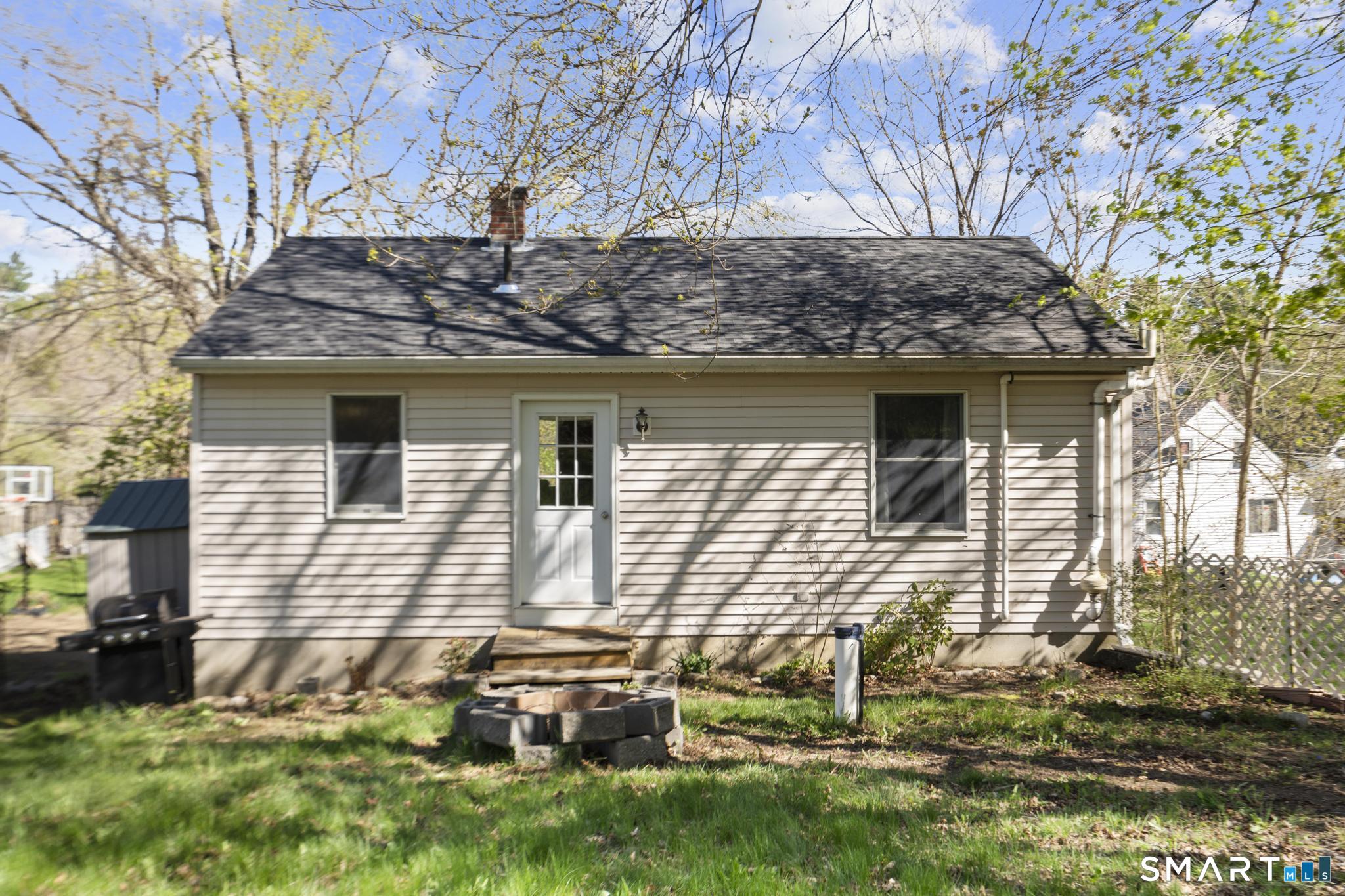 1121 Plainfield Pike