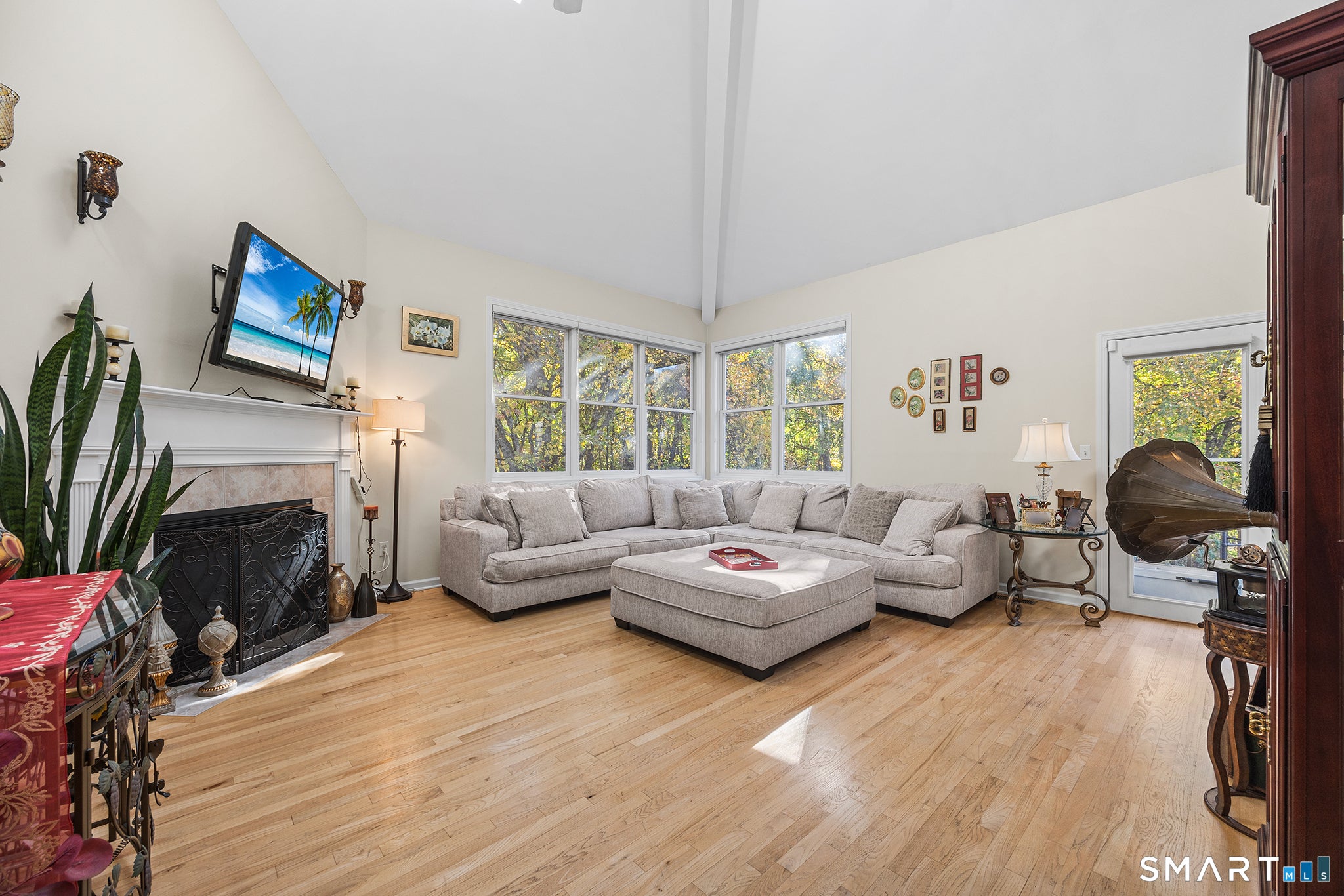 73 Summerfield Gardens 73