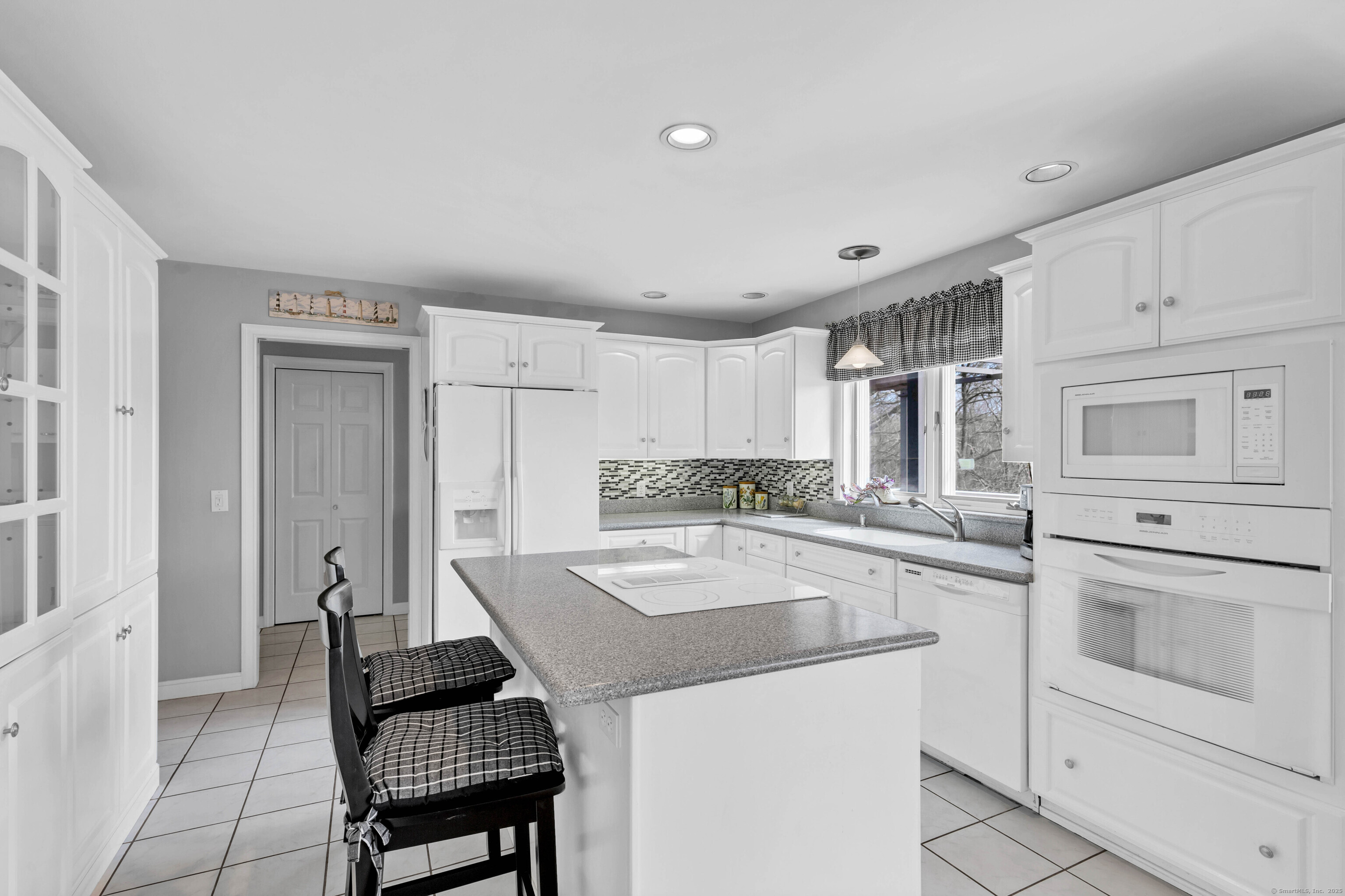 1 Lake Louise Drive, Westbrook, Connecticut image 23