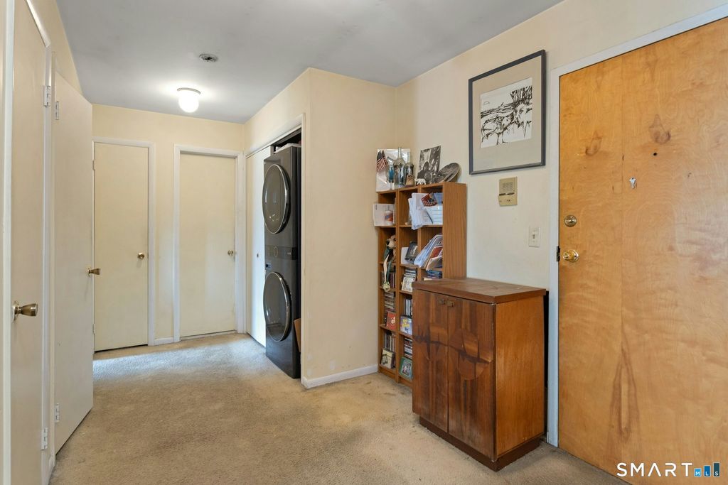 Photo of 697 Cove Road #2D, Stamford, CT 06902 (MLS # 24169741)