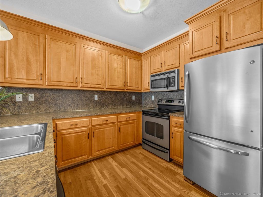 370 Emmett Street #APT 8-2, Bristol, Connecticut image 11