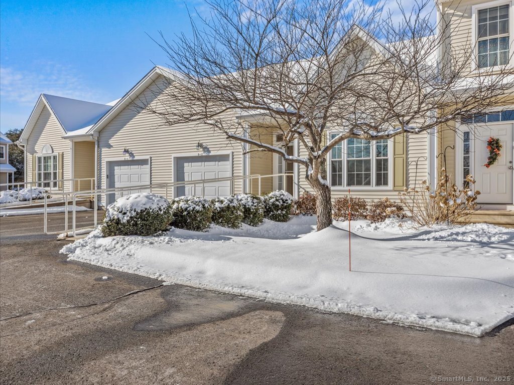 370 Emmett Street #APT 8-2, Bristol, Connecticut image 2