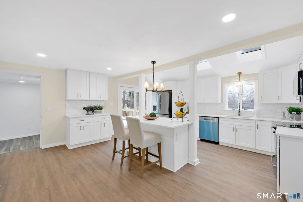 Photo of 19 Tunnel Road, Vernon, CT 06066 (MLS # 24154665)