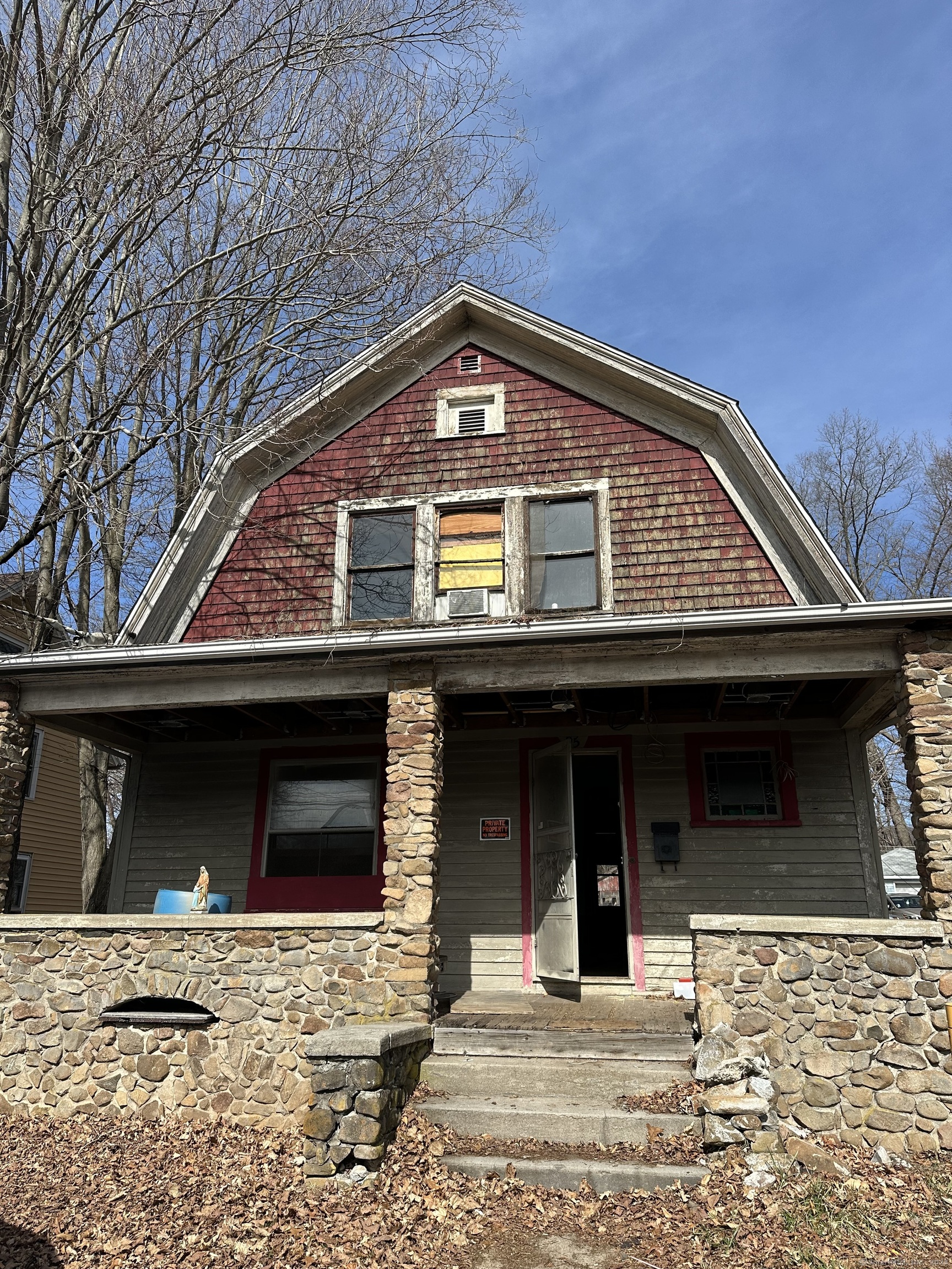 Property for Sale at S Vine Street, Meriden, Connecticut - Bedrooms: 3 
Bathrooms: 2 
Rooms: 7  - $174,900