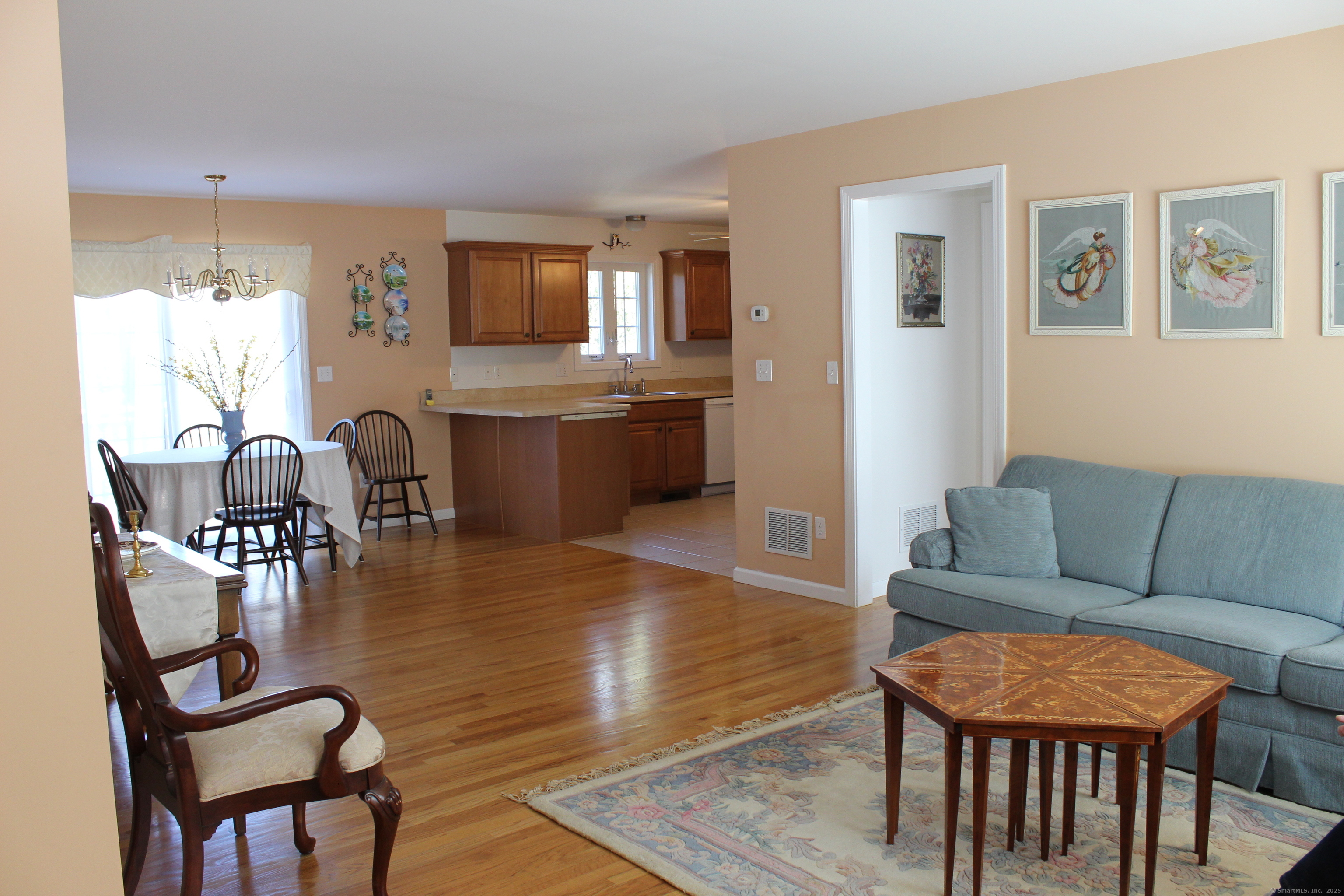 51 County Walk Lane #51, East Haven, Connecticut image 6