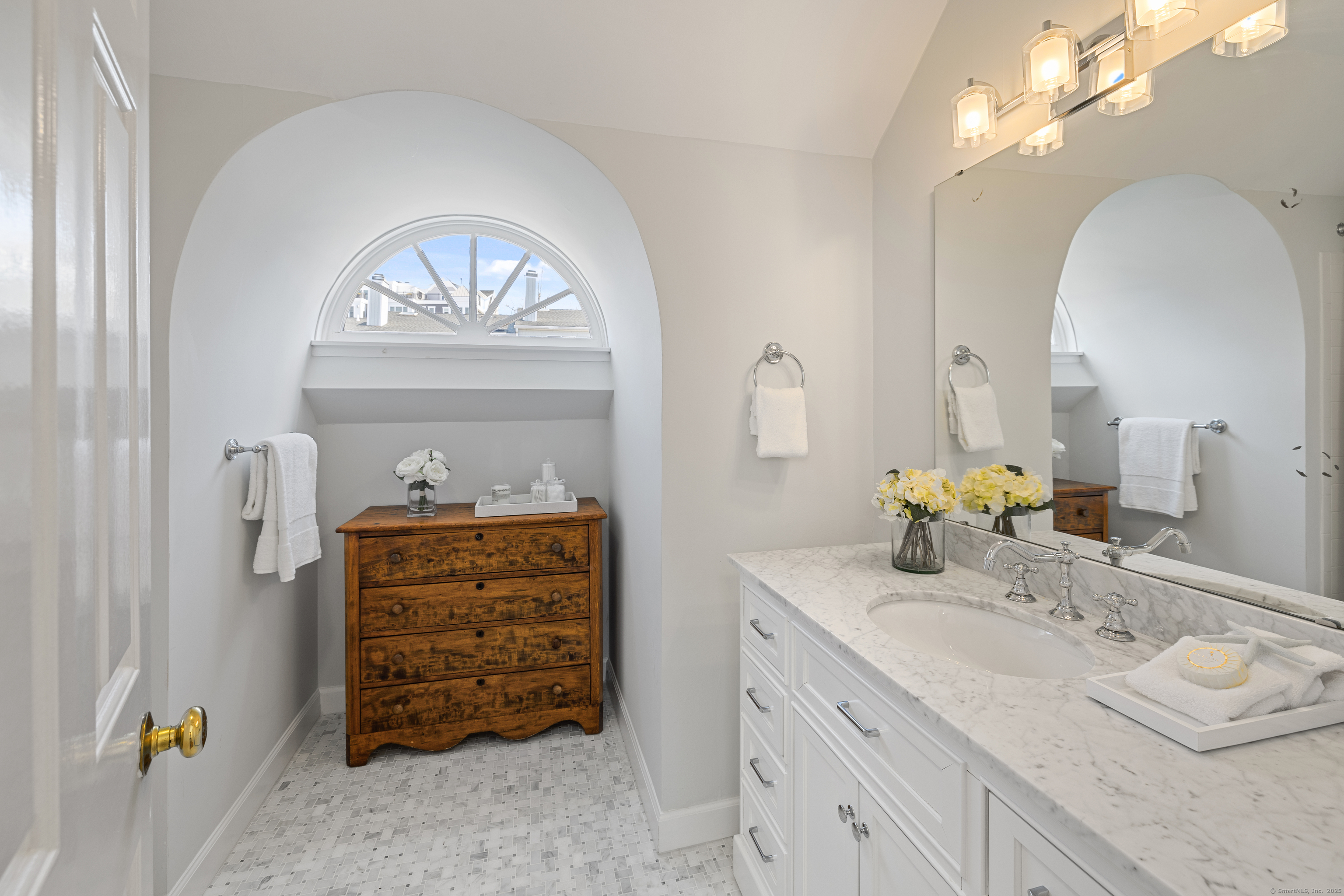 193 Park Street #C, New Canaan, Connecticut image 28