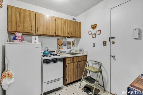 Tiny photo for 2370 North Avenue #8D, Bridgeport, CT 06604 (MLS # 24200469)