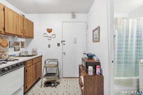 Tiny photo for 2370 North Avenue #8D, Bridgeport, CT 06604 (MLS # 24200469)
