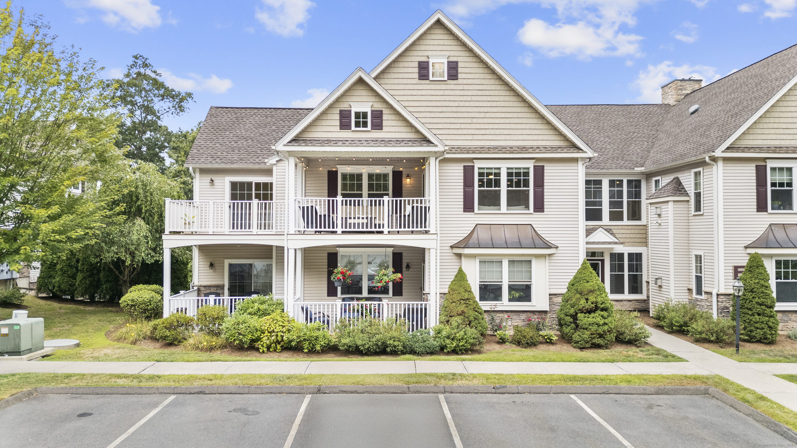 95 S Ridge Lane E202