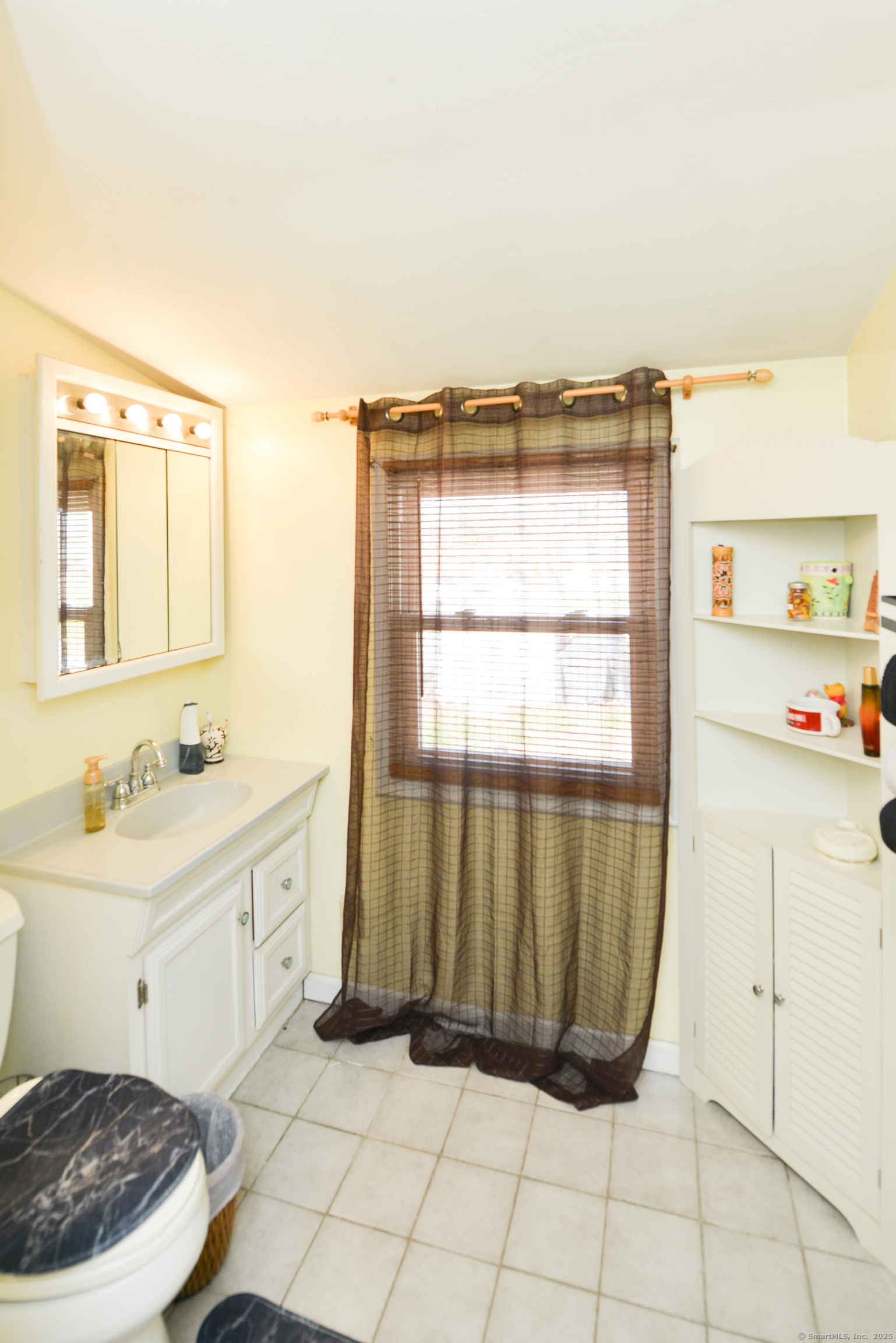 61 Kenyon Circle, New Britain, Connecticut image 23