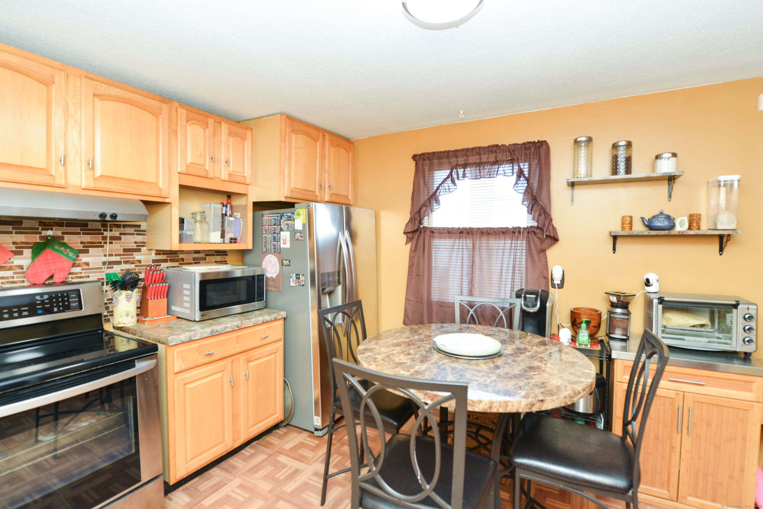 61 Kenyon Circle, New Britain, Connecticut image 7