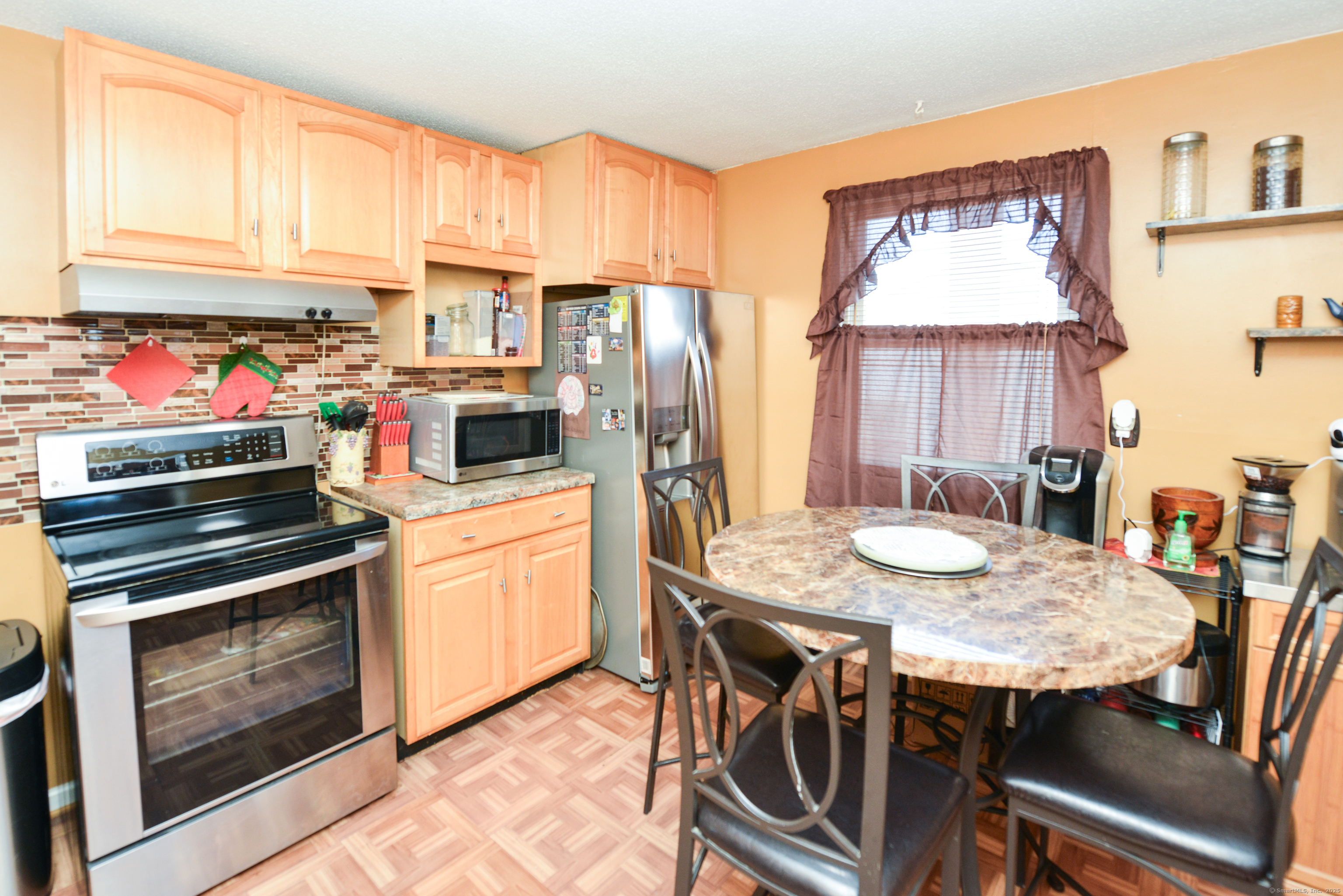 61 Kenyon Circle, New Britain, Connecticut image 5