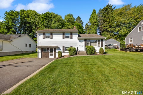Homes For Sale - 32 Moreland Avenue<br/> Watertown, CT 06779