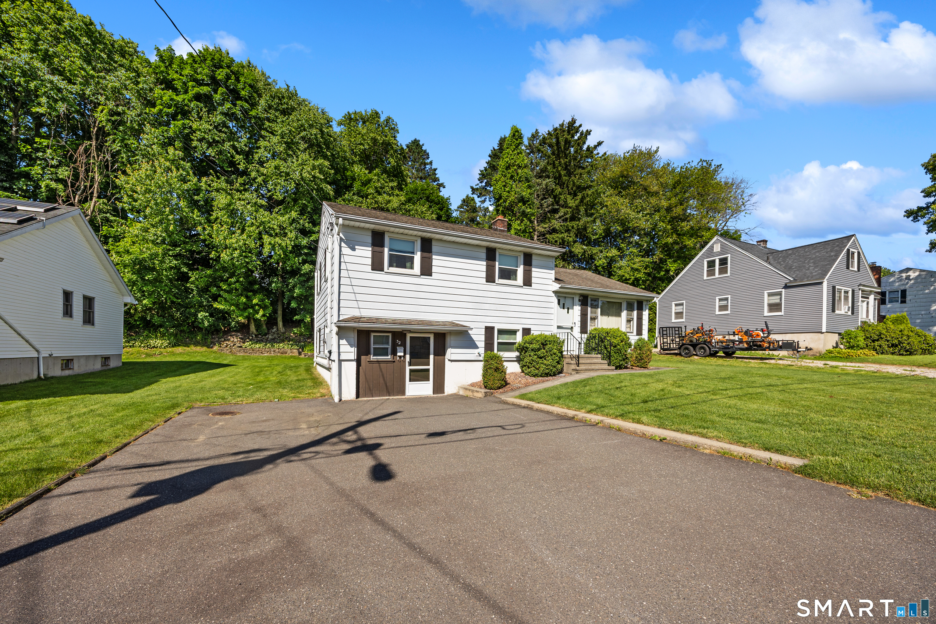 32 Moreland Avenue