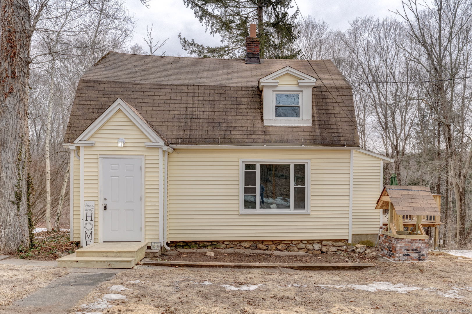 Brewster Street, Coventry, Connecticut - 3 Bedrooms  
2 Bathrooms  
5 Rooms - 