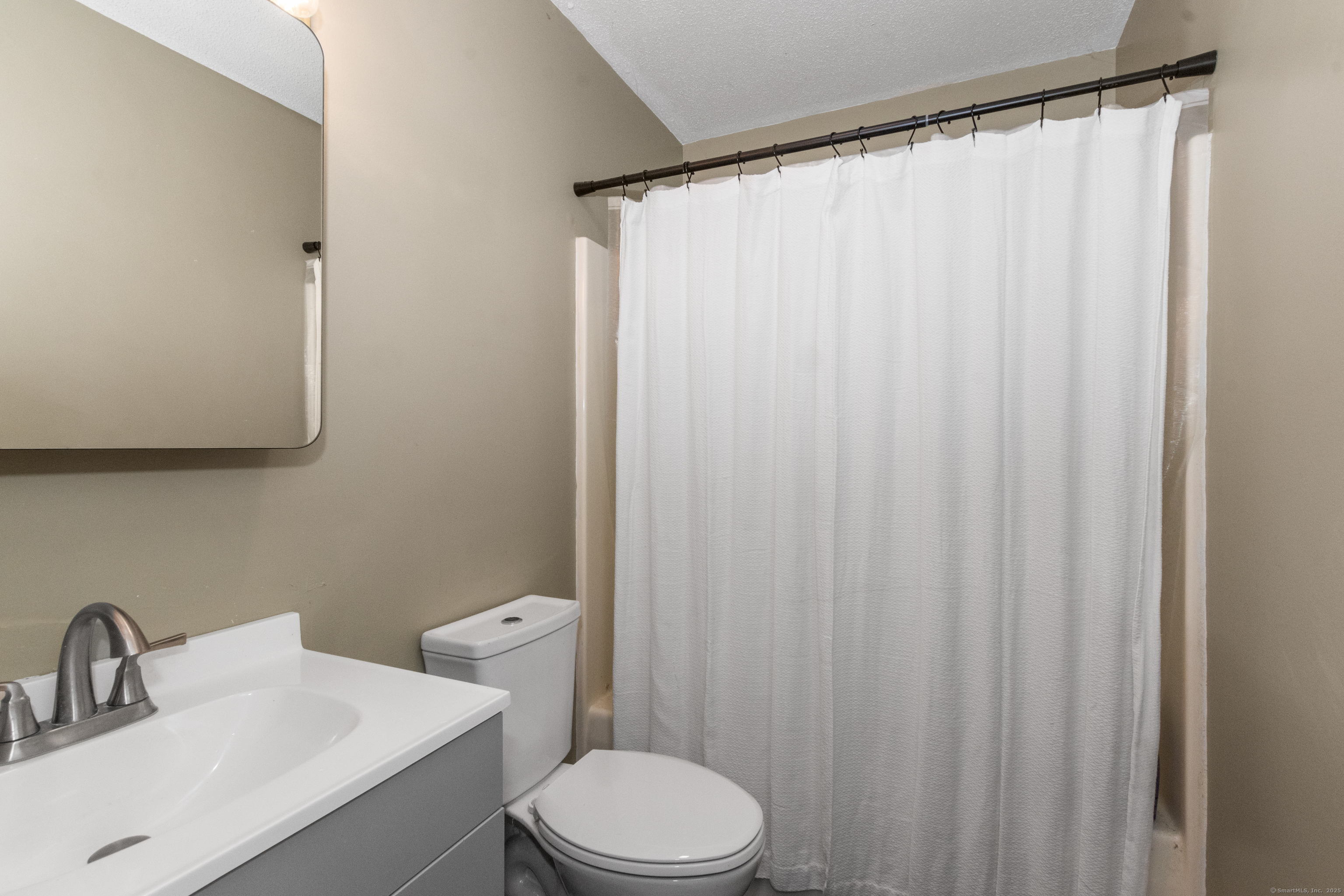 43 Huntington Drive, Plainfield, Connecticut image 9
