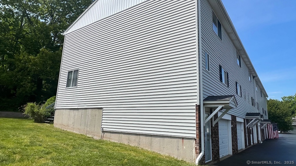 140 Thompson Street APT 26B
