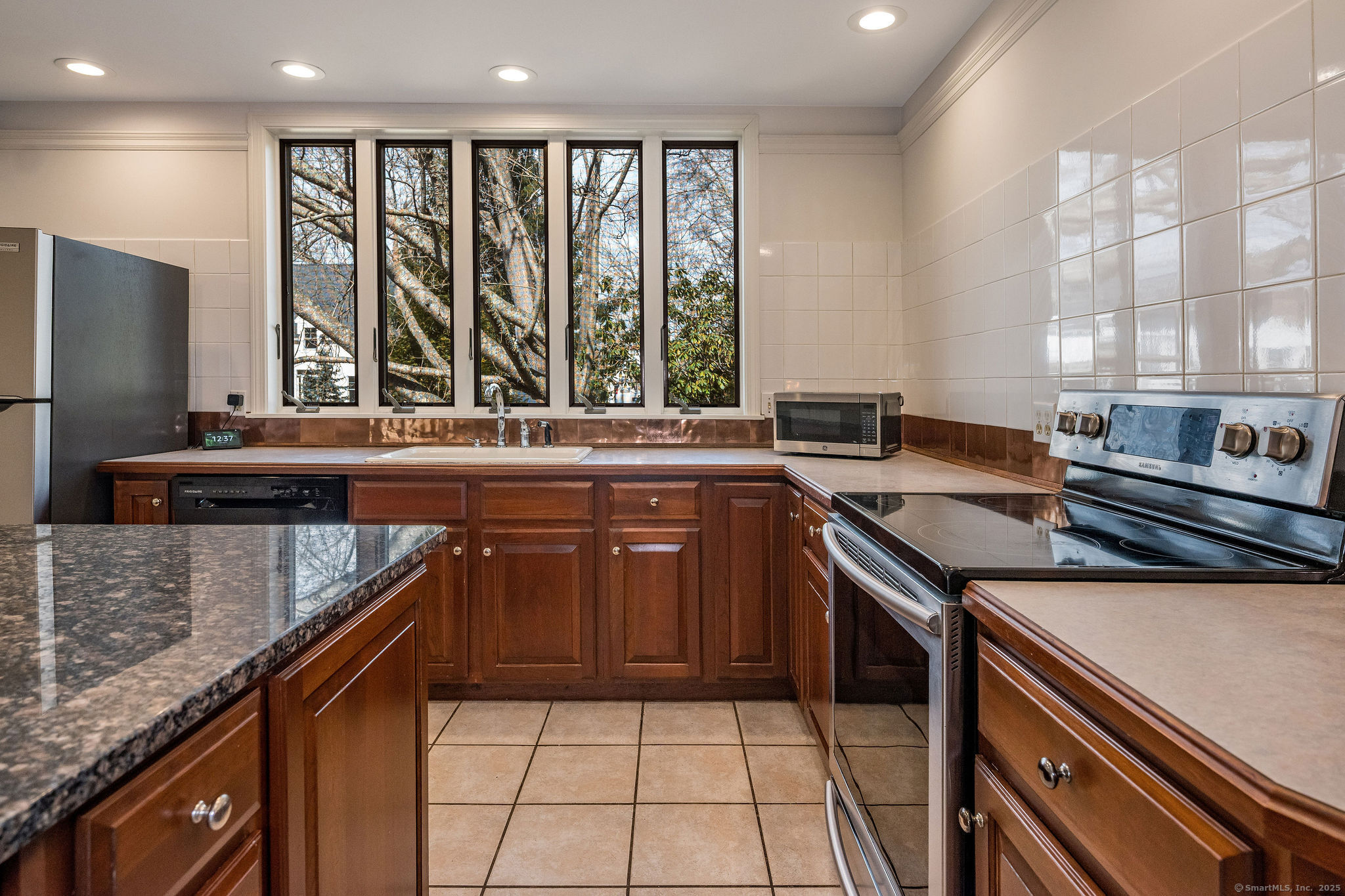 35 Lovers Lane, Madison, Connecticut image 9