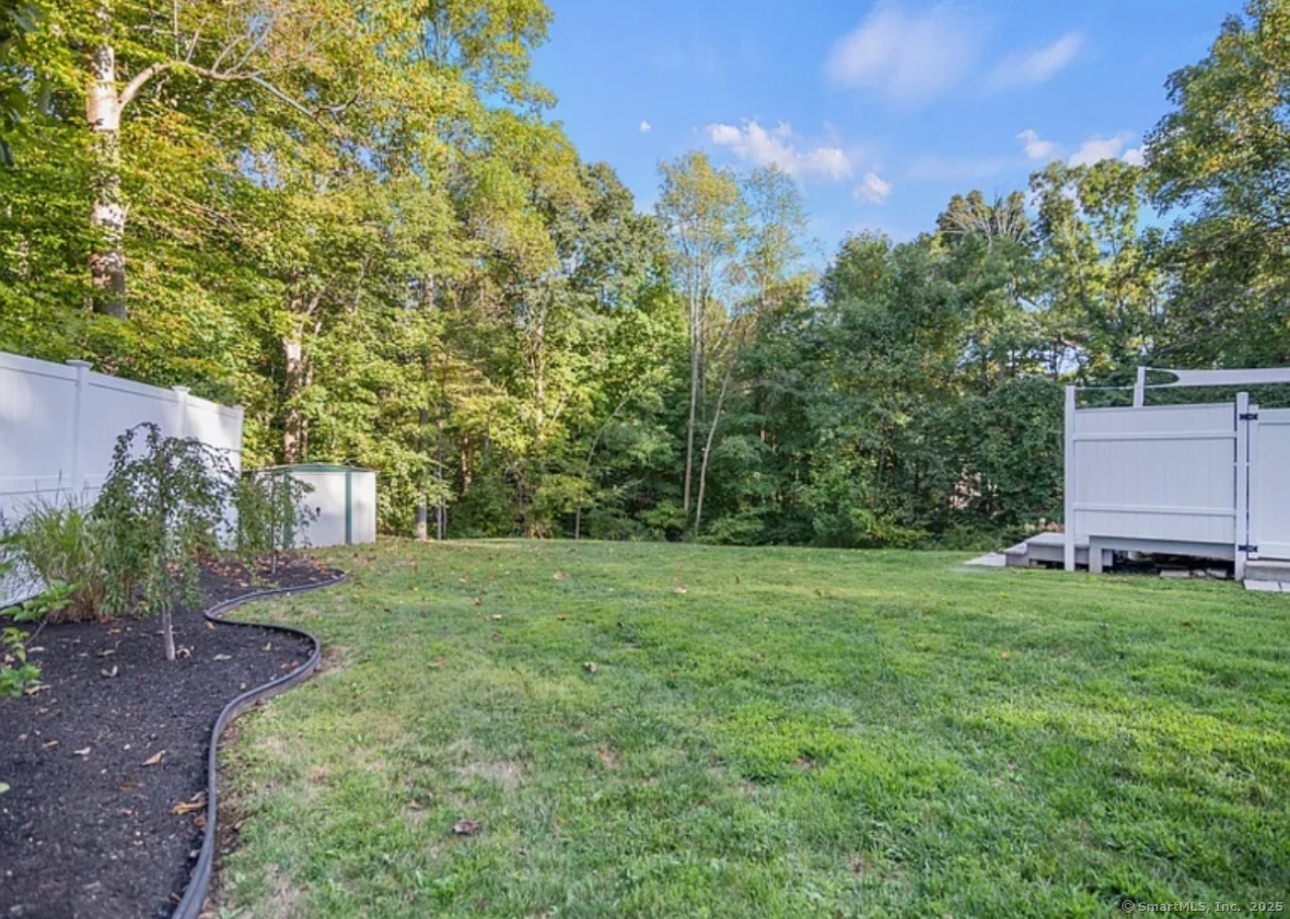 Guilford, Connecticut 06437, United States, 3 Bedrooms Bedrooms, ,2 BathroomsBathrooms,Residential,Active,168106