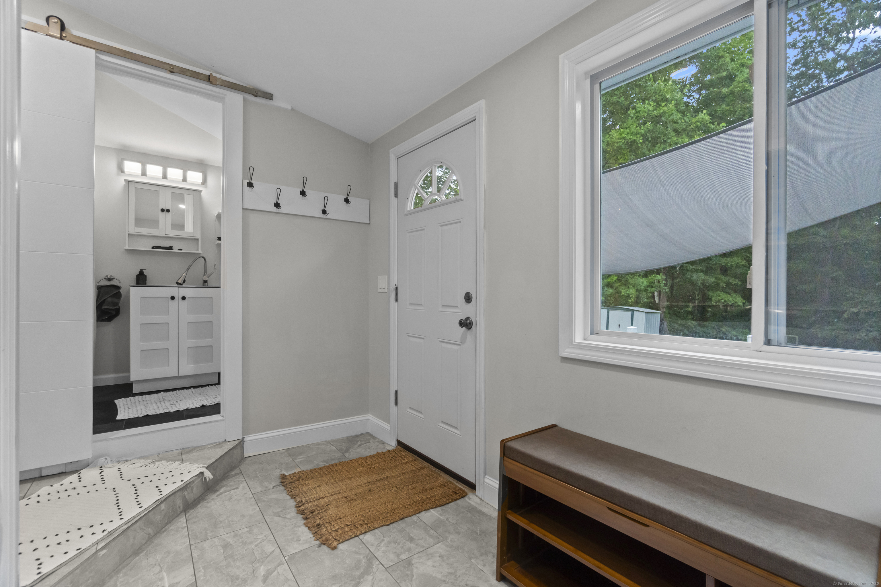 Guilford, Connecticut 06437, United States, 3 Bedrooms Bedrooms, ,2 BathroomsBathrooms,Residential,Active,168106