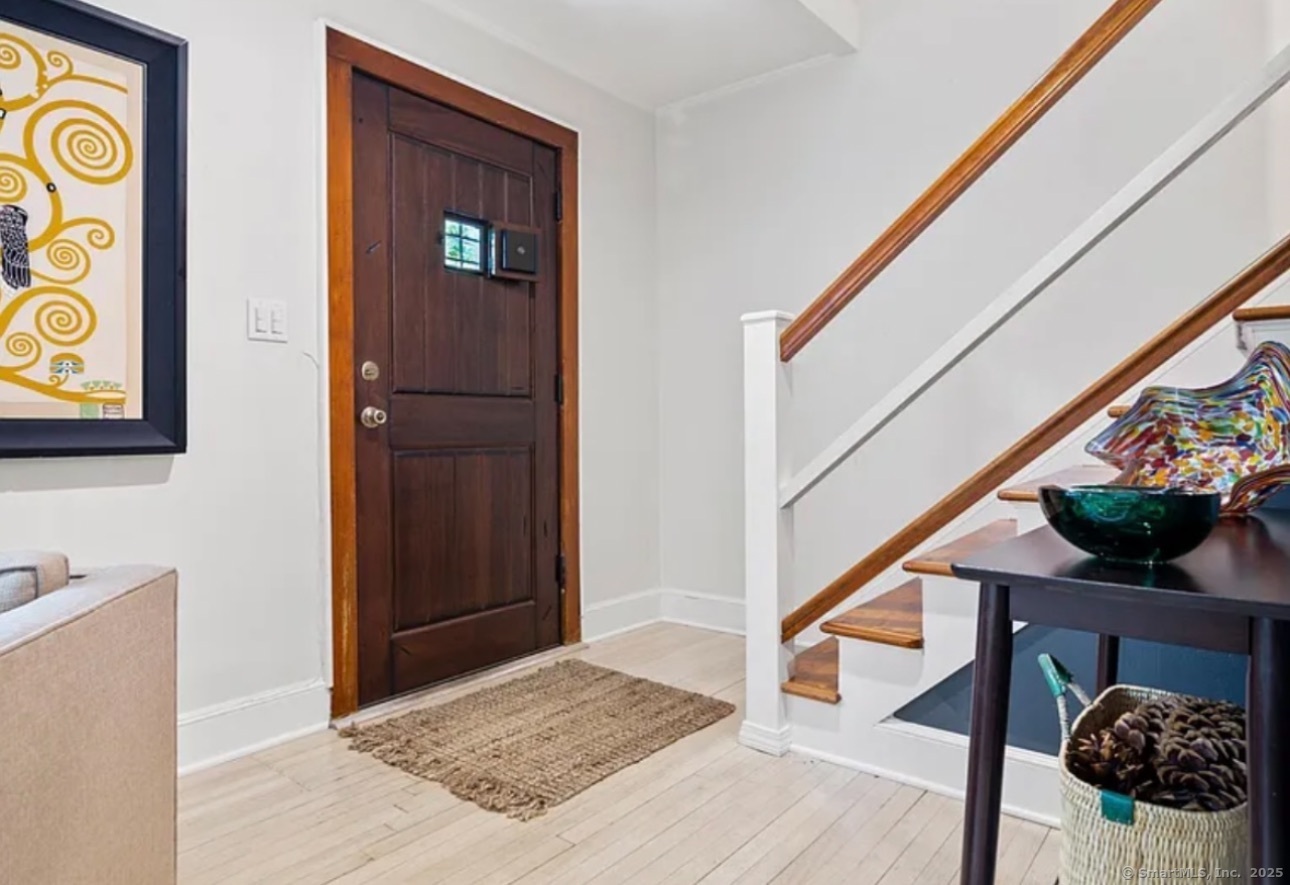 Guilford, Connecticut 06437, United States, 3 Bedrooms Bedrooms, ,2 BathroomsBathrooms,Residential,Active,168106