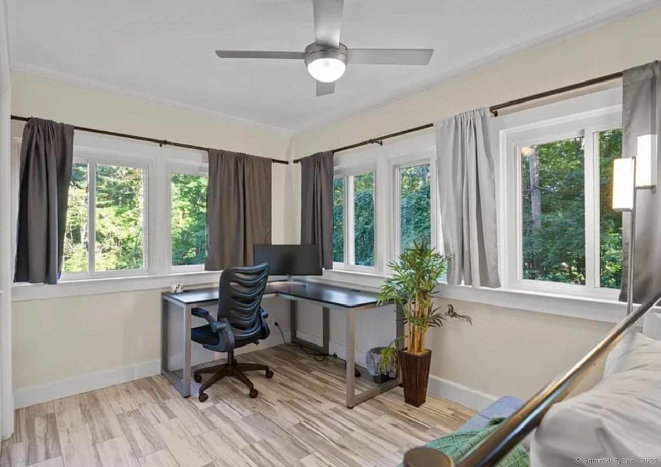 Guilford, Connecticut 06437, United States, 3 Bedrooms Bedrooms, ,2 BathroomsBathrooms,Residential,Active,168106