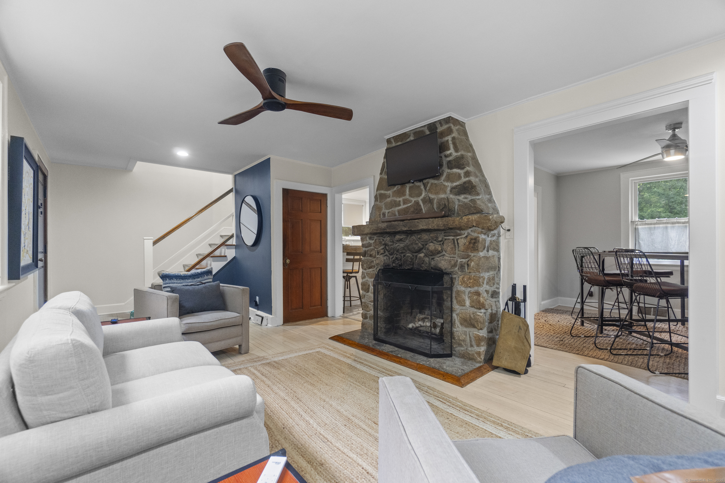 Guilford, Connecticut 06437, United States, 3 Bedrooms Bedrooms, ,2 BathroomsBathrooms,Residential,Active,168106