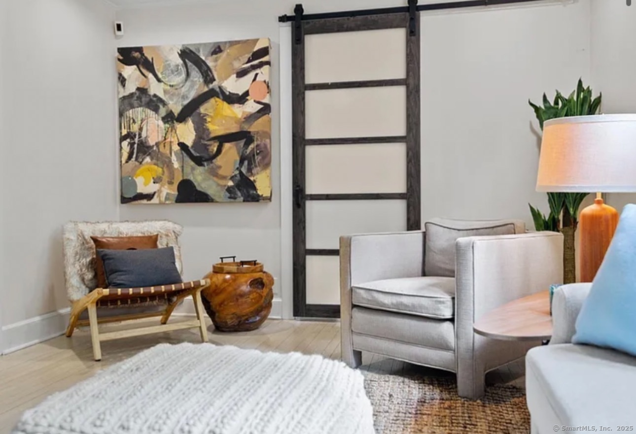 Guilford, Connecticut 06437, United States, 3 Bedrooms Bedrooms, ,2 BathroomsBathrooms,Residential,Active,168106