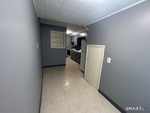 Tiny photo for 106 Maplewood Avenue #3rd Floor, West Hartford, CT 06119 (MLS # 24157303)